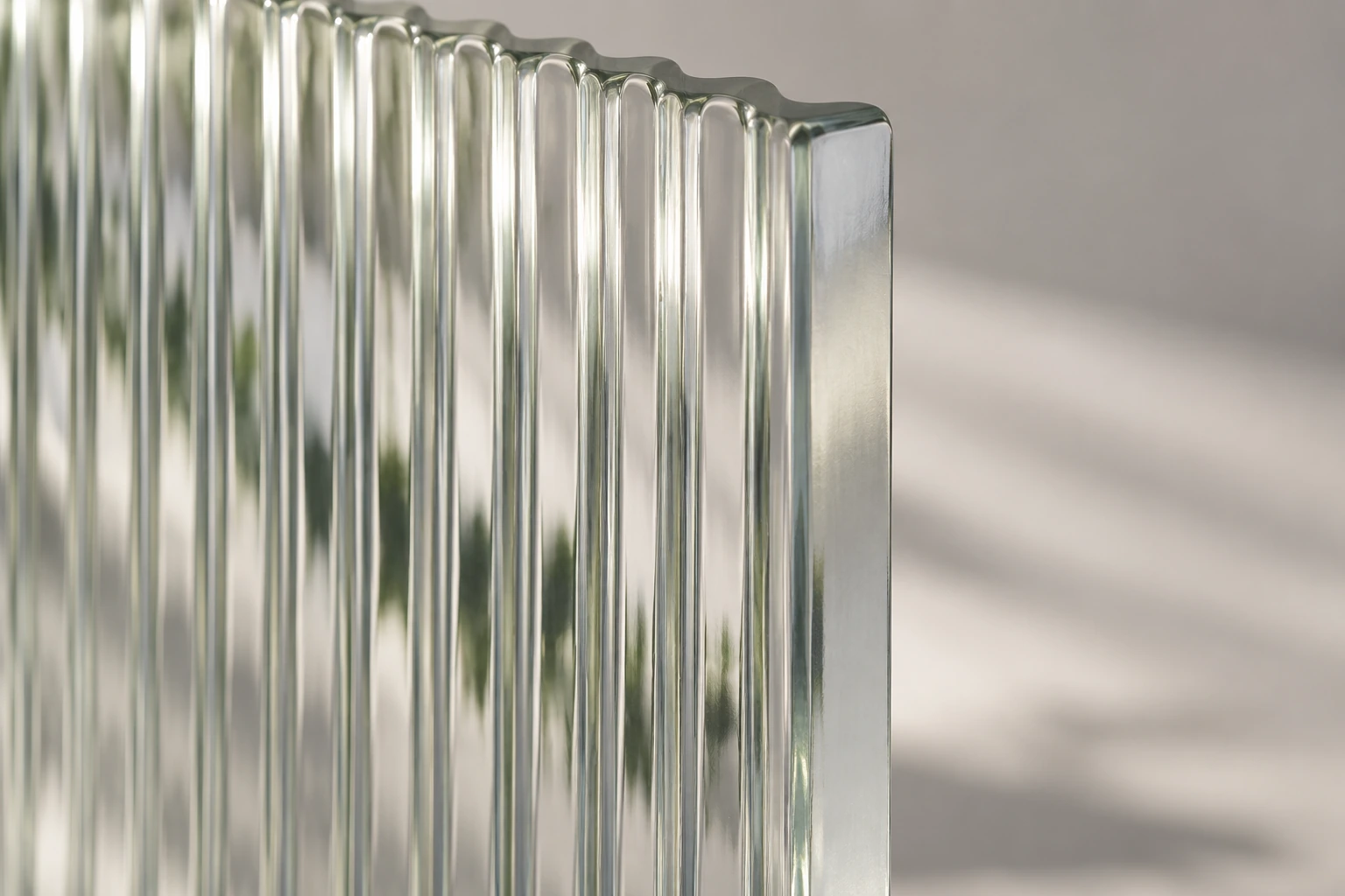 Vertical fluted patterned glass · Rib, light and edge detail